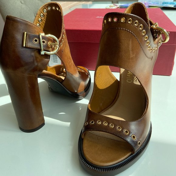 Salvatore Ferragamo Narny Leather Grommet Trim 8.5 - Picture 4 of 8